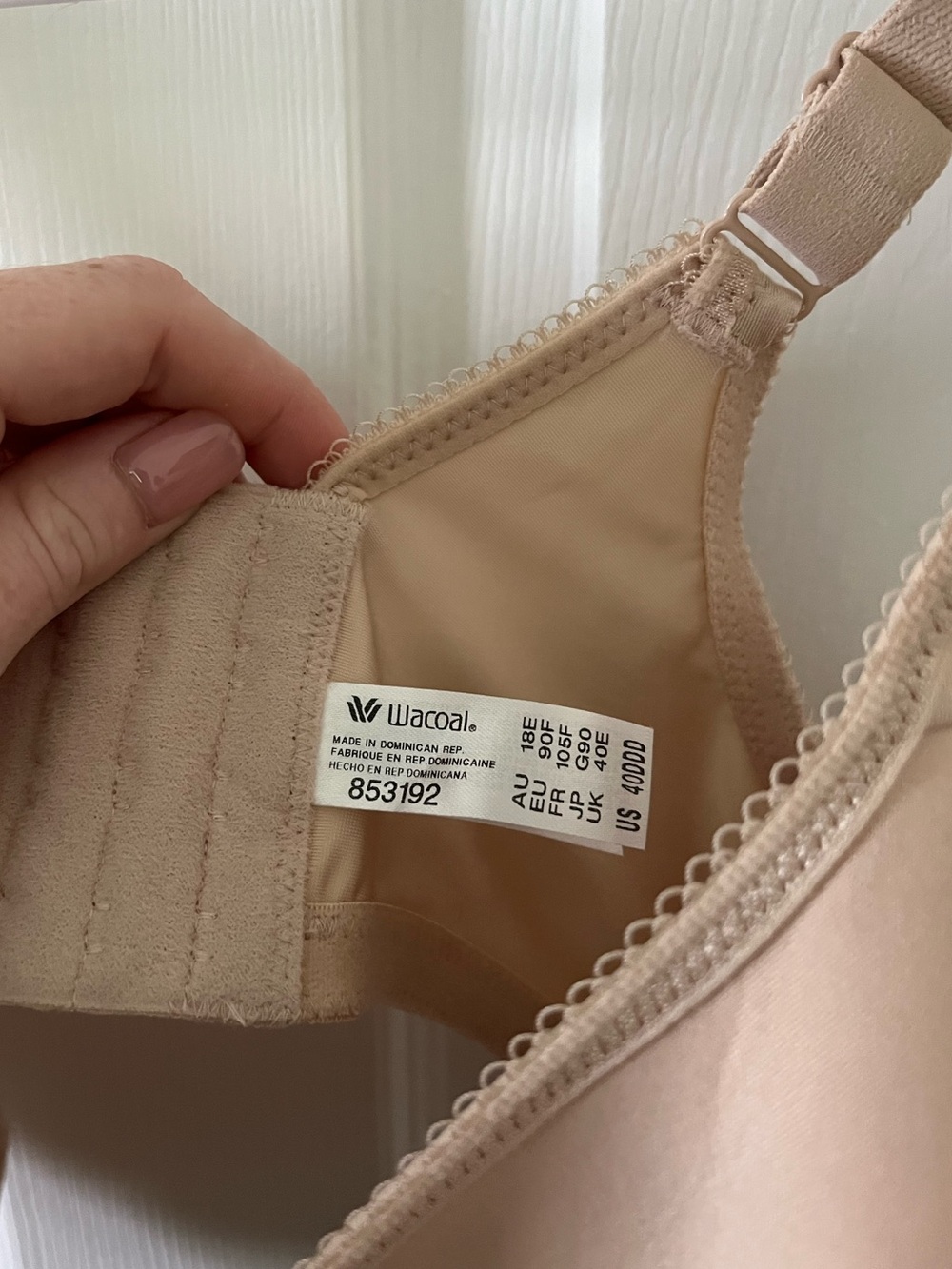 Wacoal Nude Seamless Underwire Bra with Support - Picture 4 of 4